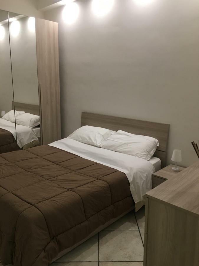 Luxurious Street Apartments Catânia Quarto foto